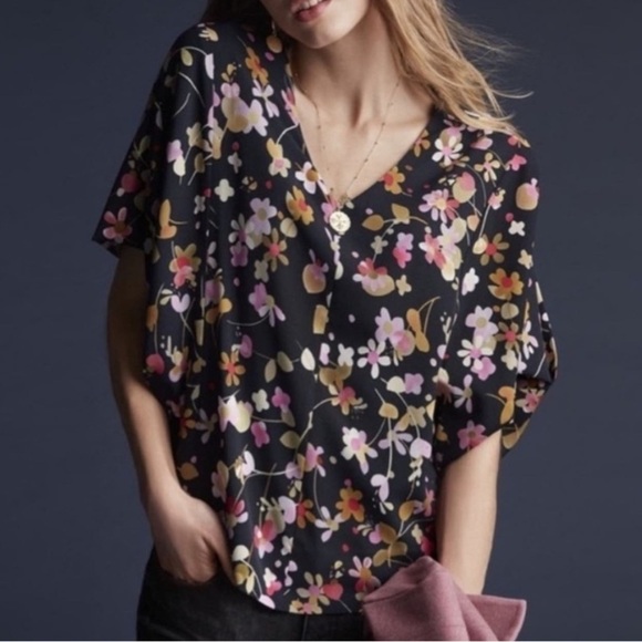CAbi Tops - Cabi Charm Limited Edition Floral V- Neck Blouse Size Small